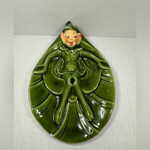 VINTAGE KIPPIE CALIFORNIA POTTERY GREEN PIXIE ELF FIGURINE ASHTRAY KIPPY